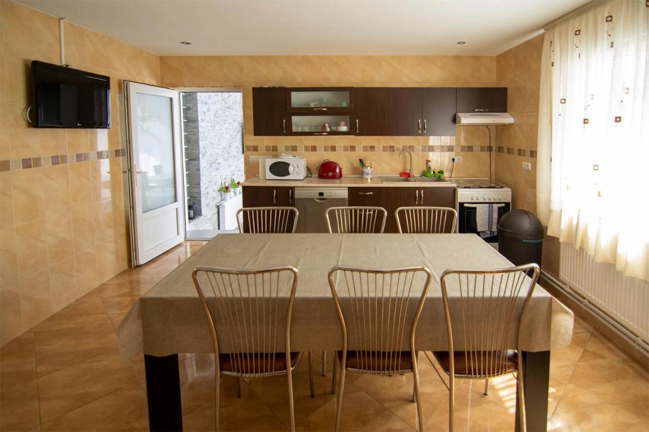 Hotel Perla Blanca à Moisei Extérieur photo